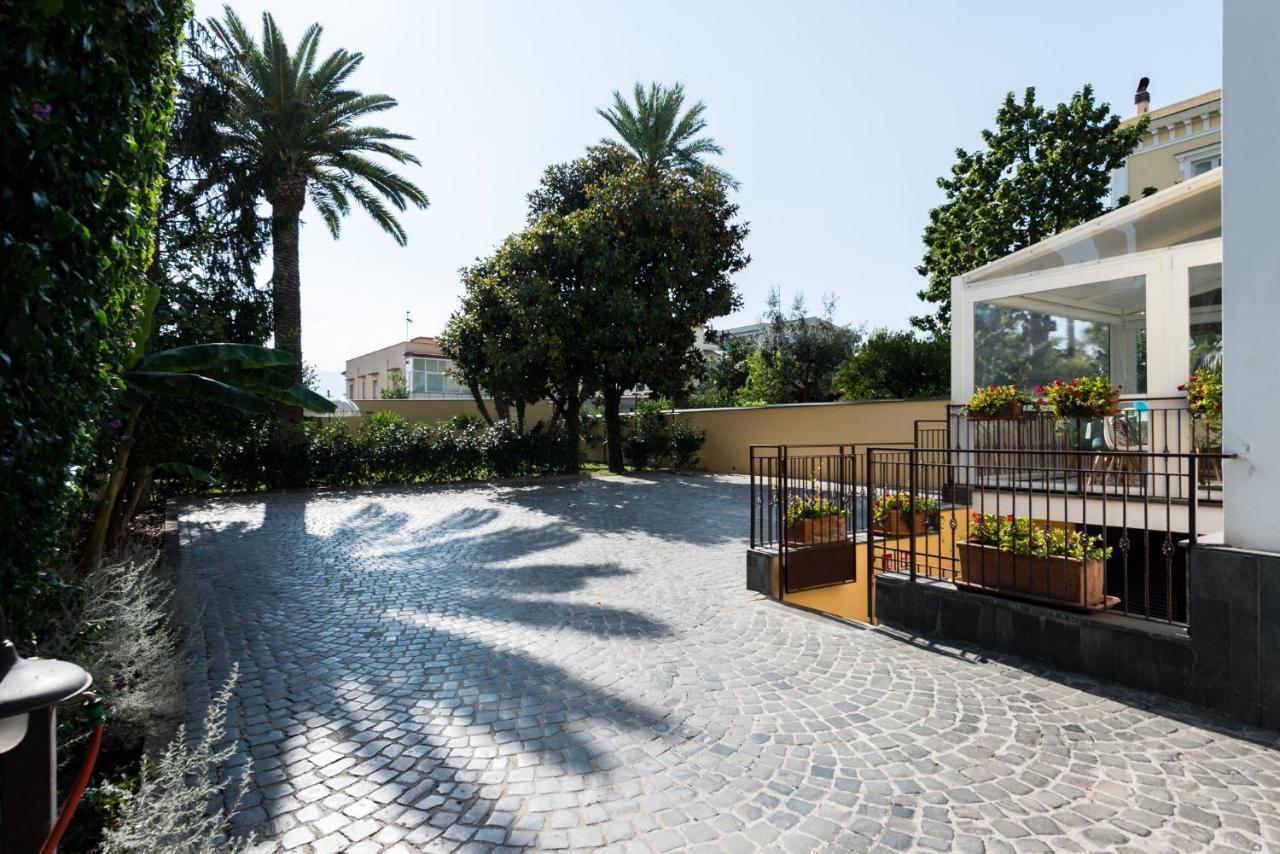 Dream House 2* Pompeia